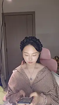 lylxili online show from 06-04-26, 09:26