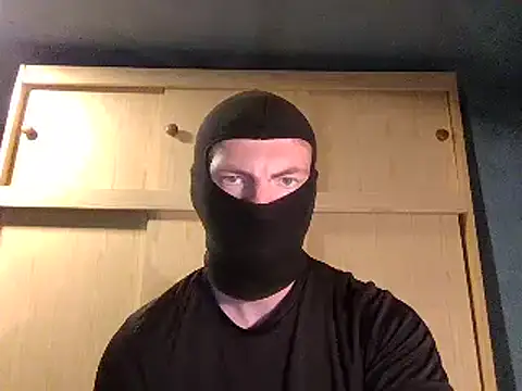 Snapshot of beuker22 chatting on 07-25-26, 11:41 beuker22 online show from 07-25-26, 11:41