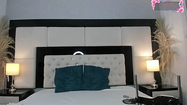 SummerLuna online show from 06-20-26, 03:53