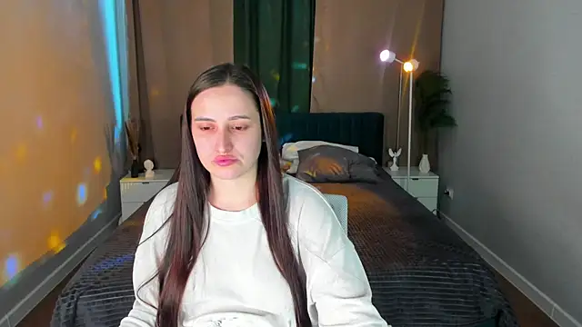 Snapshot of Elizabet_Colllins chatting on 06-27-26, 01:10 Elizabet Colllins online show from 06-27-26, 01:10