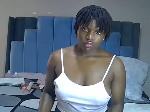 Snapshot of melanin_moon chatting on 06-05-26, 12:55 melanin moon online show from 06-05-26, 12:55