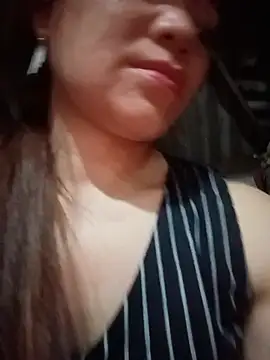Snapshot of lya_sexyy chatting on 06-27-26, 12:22 lya sexyy online show from 06-27-26, 12:22