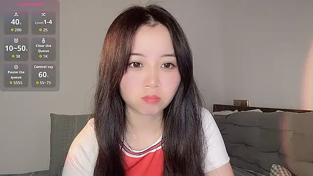Snapshot of 77-Vicky chatting on 06-18-26, 11:47 77-Vicky online show from 06-18-26, 11:47