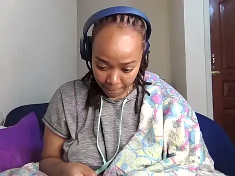 Snapshot of atara_seren chatting on 06-16-26, 07:38 atara seren online show from 06-16-26, 07:38