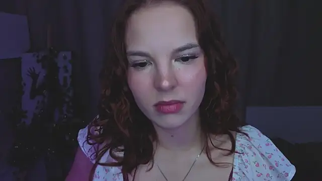 Snapshot of SinaHogsette chatting on 06-29-26, 07:25 SinaHogsette online show from 06-29-26, 07:25