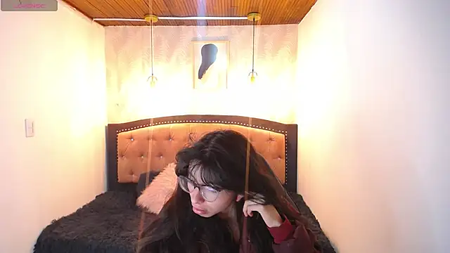 Allyshon  online show from 06-17-26, 07:59