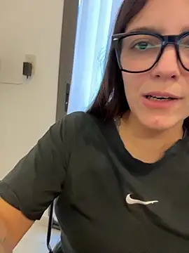 lilylovelesss online show from 06-16-26, 08:44