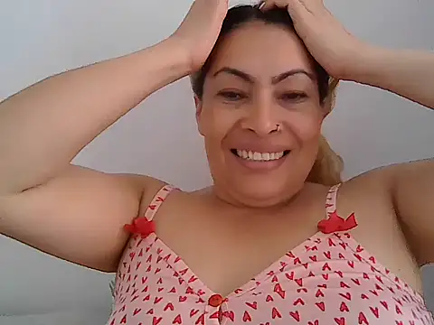 Layla-Astrum online show from 06-25-26, 01:15
