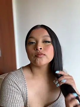 ChloeMilky online show from 05-20-26, 03:07