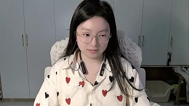 Snapshot of Erya-369 chatting on 07-08-26, 10:53 Erya-369 online show from 07-08-26, 10:53