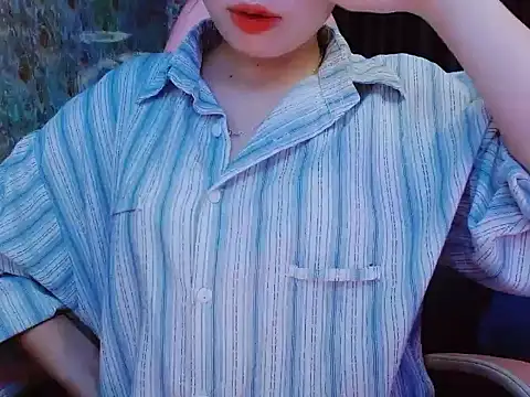 Snapshot of Julie_Ulie chatting on 06-09-26, 01:12 Julie Ulie online show from 06-09-26, 01:12