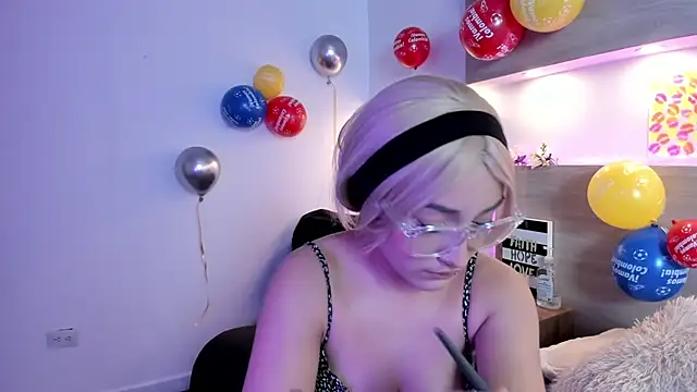Nina-Mars online show from 06-25-26, 01:48