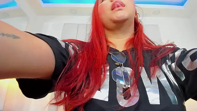 Snapshot of miia_blumm chatting on 06-15-26, 03:58 miia blumm online show from 06-15-26, 03:58