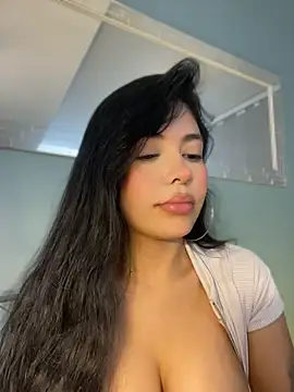 FERNANDAXX  online show from 06-03-26, 02:33