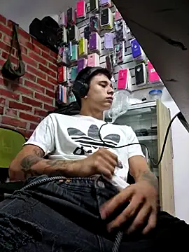 tom latin online show from 06-06-26, 10:14