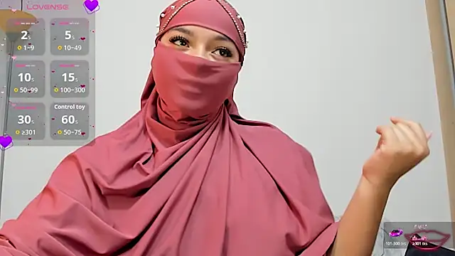 Snapshot of Samira_1 chatting on 06-11-26, 08:51 Samira 1 online show from 06-11-26, 08:51