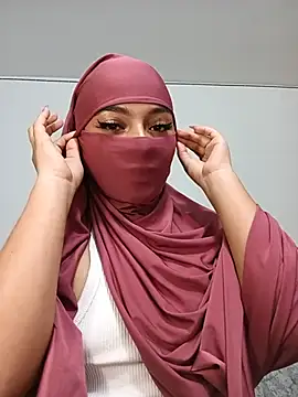 Snapshot of Samira_1 chatting on 06-22-26, 11:13 Samira 1 online show from 06-22-26, 11:13