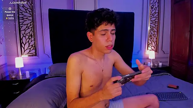 hunterwest06 online show from 06-28-26, 10:54