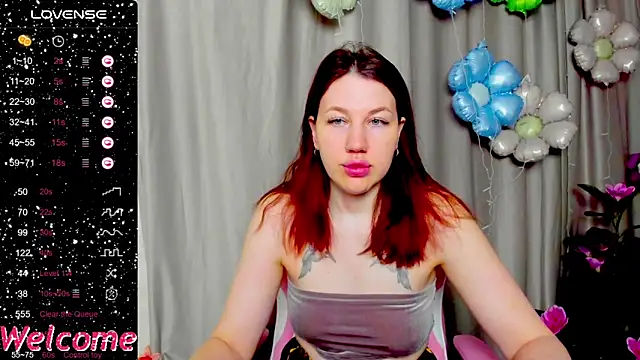 Snapshot of Arya_Curves chatting on 06-12-26, 01:26 Arya Curves online show from 06-12-26, 01:26