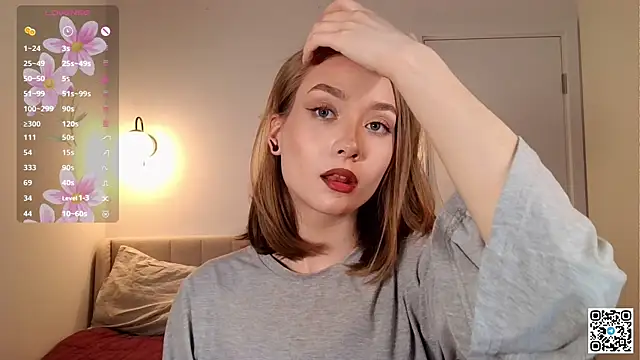 Snapshot of CassieVale chatting on 06-18-26, 11:09 CassieVale online show from 06-18-26, 11:09