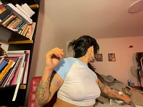 zoe secrets online show from 05-30-26, 05:48