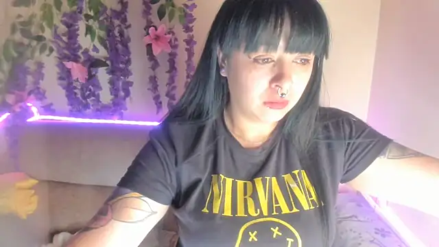 Snapshot of Bubblesquirtt chatting on 06-21-26, 10:34 Bubblesquirtt online show from 06-21-26, 10:34