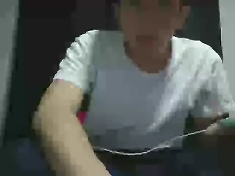 Snapshot of alejolion chatting on 06-04-26, 02:17 alejolion online show from 06-04-26, 02:17