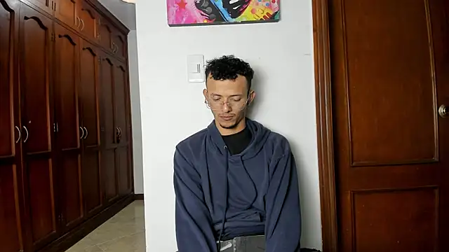 Snapshot of Mystic_temptation2 chatting on 06-11-26, 01:31 Mystic temptation2 online show from 06-11-26, 01:31