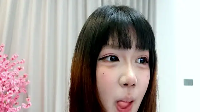 Snapshot of yan-0705 chatting on 05-27-26, 09:28 yan-0705 online show from 05-27-26, 09:28