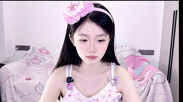 Snapshot of KylinKylin chatting on 06-16-26, 02:30 KylinKylin online show from 06-16-26, 02:30