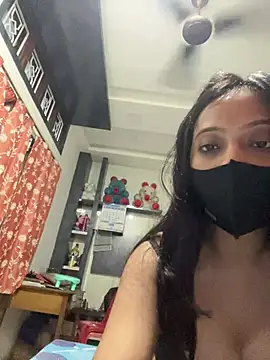 Snapshot of livia_dolls chatting on 06-05-26, 10:37 livia dolls online show from 06-05-26, 10:37