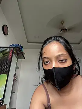 Snapshot of livia_dolls chatting on 06-11-26, 04:54 livia dolls online show from 06-11-26, 04:54