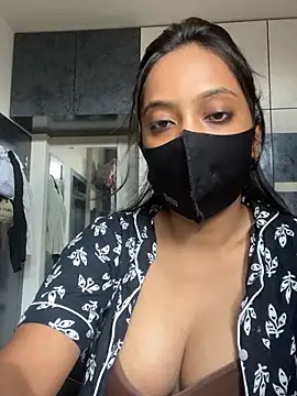 Snapshot of livia_dolls chatting on 06-25-26, 10:09 livia dolls online show from 06-25-26, 10:09