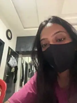 Snapshot of livia_dolls chatting on 06-28-26, 04:46 livia dolls online show from 06-28-26, 04:46