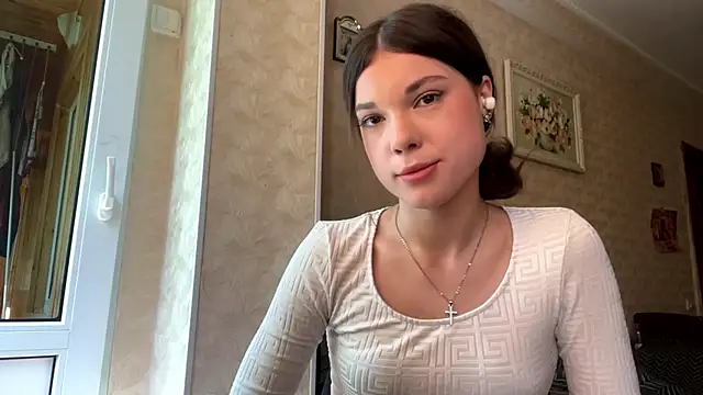 IlonaPitcock online show from 05-22-26, 08:42