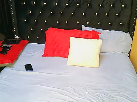 Snapshot of _andy_sasha chatting on 07-20-26, 12:18 andy sasha online show from 07-20-26, 12:18
