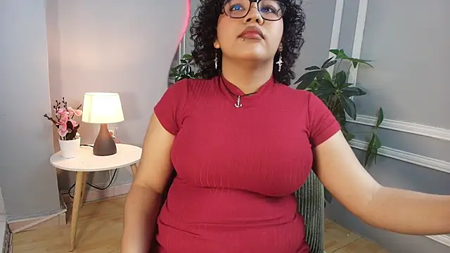 Kristal donne online show from 06-17-26, 12:07