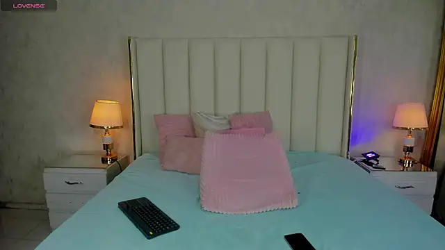 KaylaDavies online show from 06-19-26, 08:34