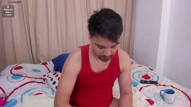 Snapshot of max_ed chatting on 06-01-26, 05:31 max ed online show from 06-01-26, 05:31