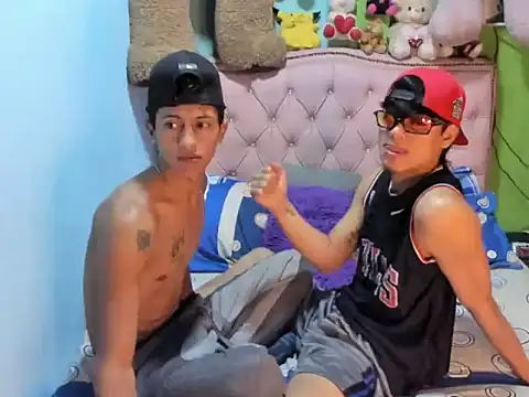 sexy guys23 online show from 06-08-26, 01:28