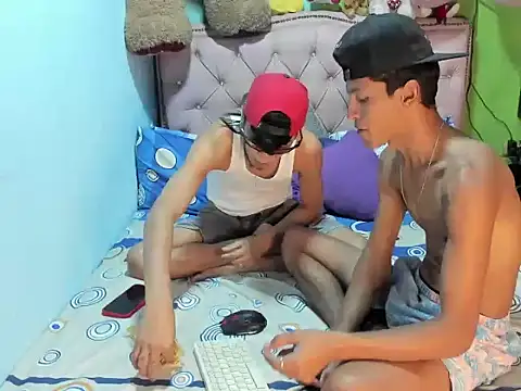 sexy guys23 online show from 06-11-26, 12:32