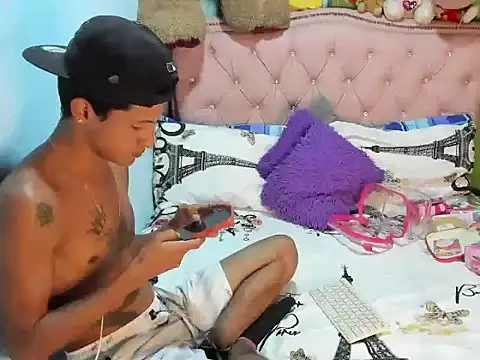 sexy guys23 online show from 06-16-26, 11:40