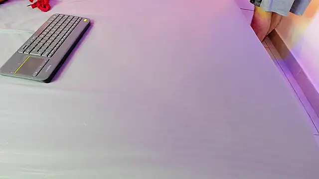 Amy and Alex online show from 06-12-26, 11:09