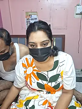 Snapshot of Hornyreshma chatting on 06-25-26, 10:42 Hornyreshma online show from 06-25-26, 10:42