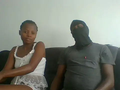Snapshot of TonnyAmellia chatting on 06-12-26, 07:51 TonnyAmellia online show from 06-12-26, 07:51