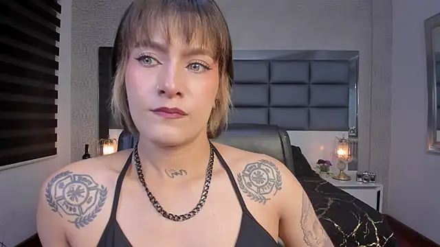Snapshot of Mrs_Regina_clk chatting on 06-16-26, 03:20 Mrs Regina clk online show from 06-16-26, 03:20