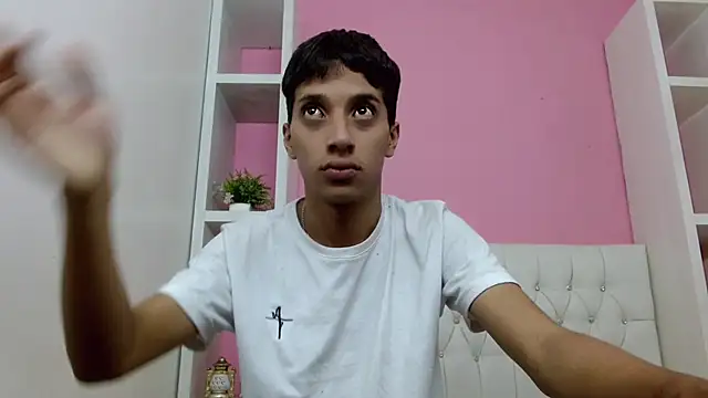 Snapshot of jl_brayan12 chatting on 05-27-26, 08:06 jl brayan12 online show from 05-27-26, 08:06