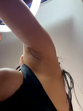 Snapshot of Eveliin__ chatting on 06-03-26, 02:33 Eveliin online show from 06-03-26, 02:33