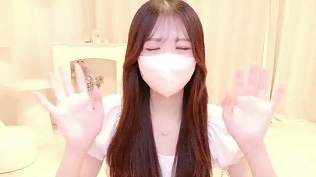 Snapshot of Yuinyaaa chatting on 06-22-26, 07:16 Yuinyaaa online show from 06-22-26, 07:16