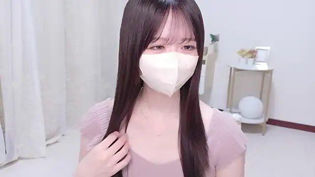 Snapshot of Yuinyaaa chatting on 07-18-26, 07:23 Yuinyaaa online show from 07-18-26, 07:23